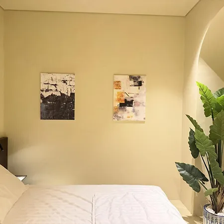Luxuria Center
