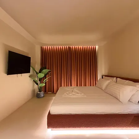 Luxuria Center * Tirana